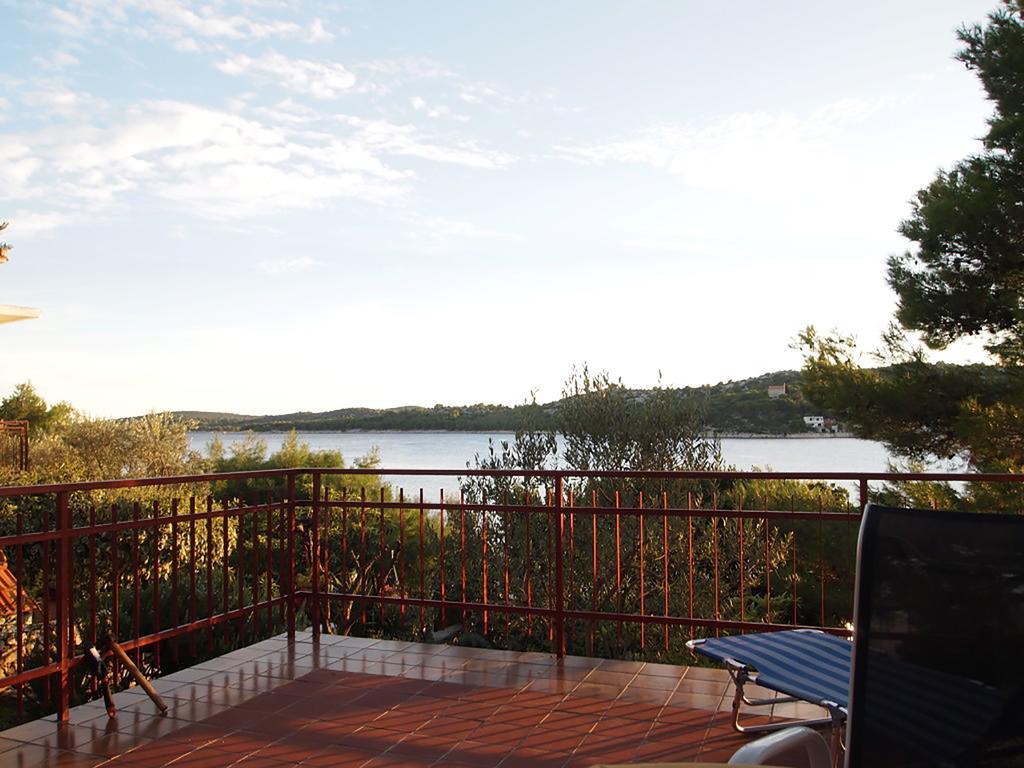Apartment Marija Тисно Номер фото