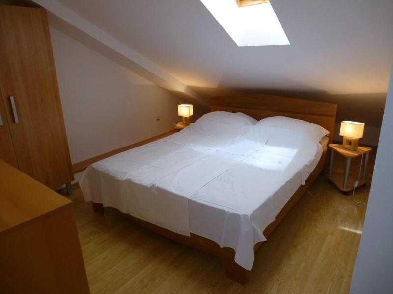 Apartment Marija Тисно Экстерьер фото